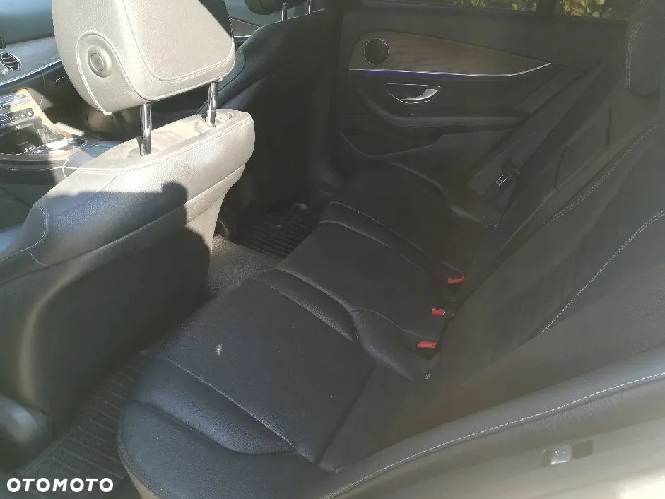 Mercedes-Benz Klasa E 200 d 9G-TRONIC - 11
