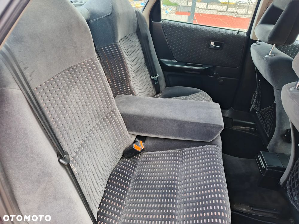 Audi 80 1.8 CC - 21