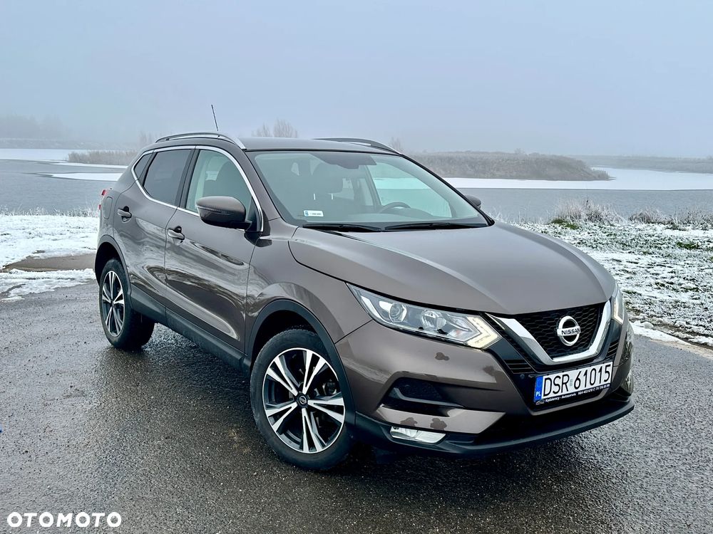 Nissan Qashqai 1.3 DIG-T ACENTA - 1