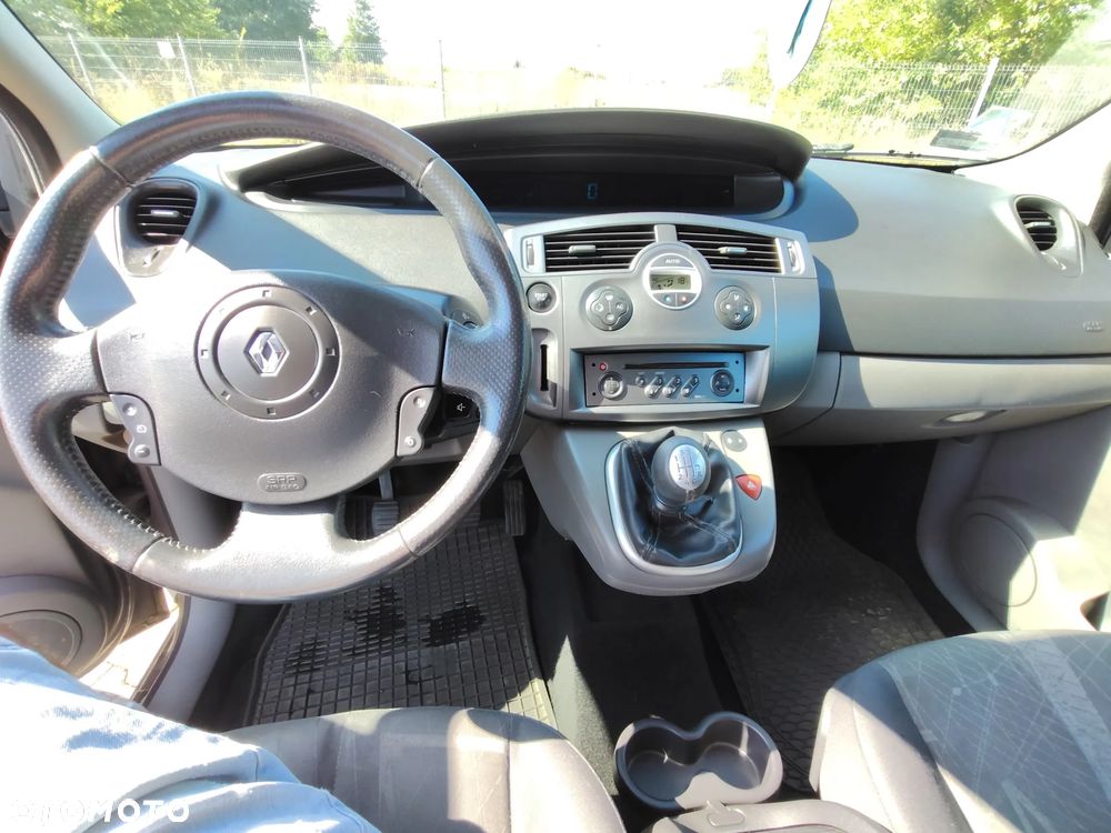 Renault Scenic 2.0T Luxe Expression - 13