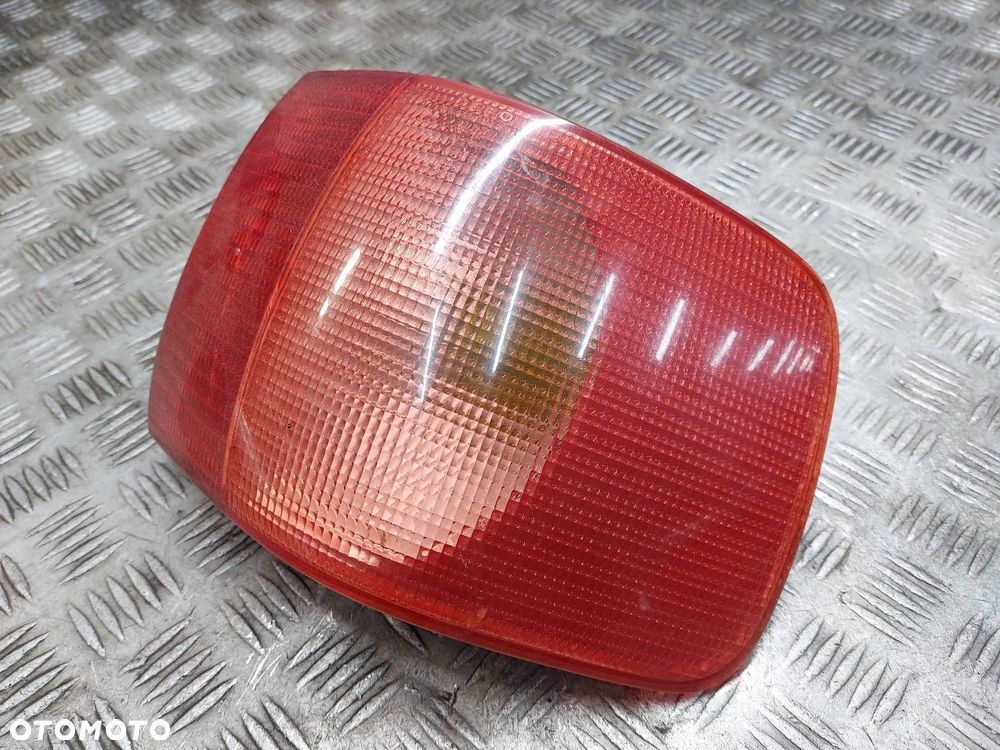 LAMPA PRAWY TYŁ AUDI 80 B4 SEDAN DEPO - 2