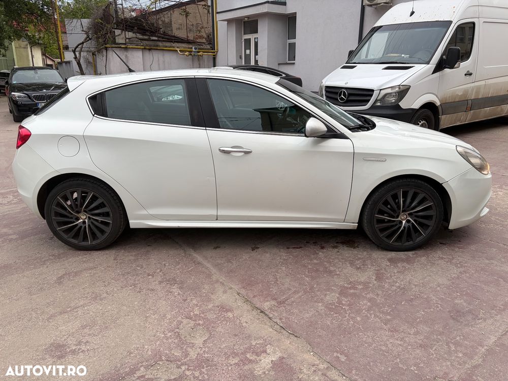 Alfa Romeo Giulietta 1.6 Mjet Distinctive - 6