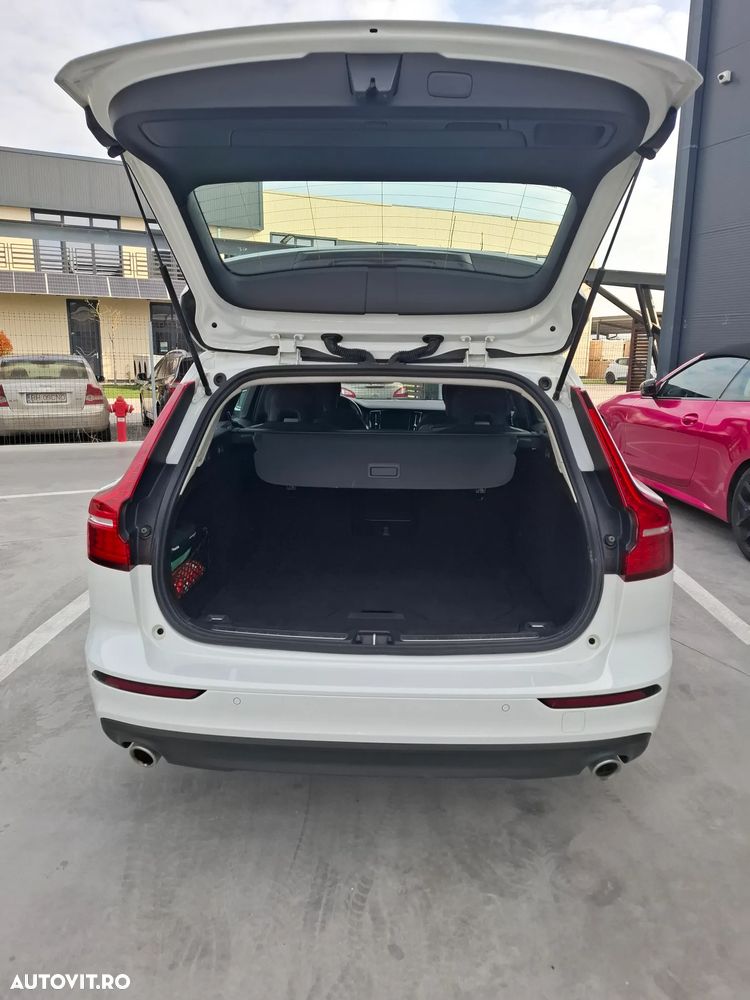 Volvo V60 B4 MHEV AT8 FWD Momentum - 7