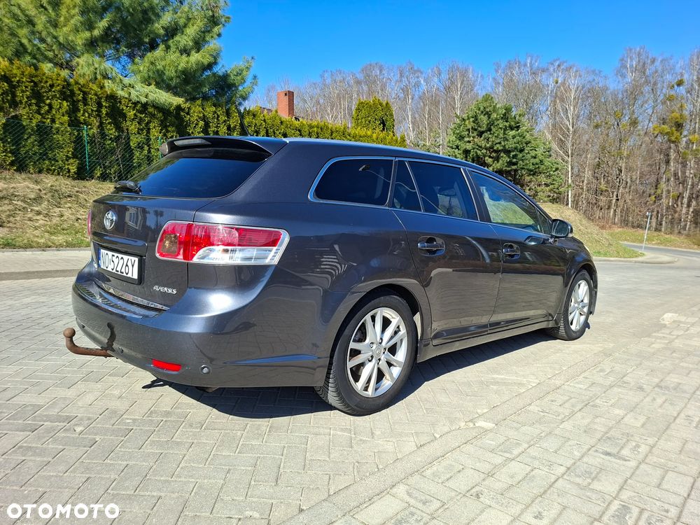Toyota Avensis 2.0 D-4D Luna - 5