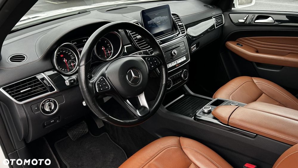 Mercedes-Benz GLE - 11