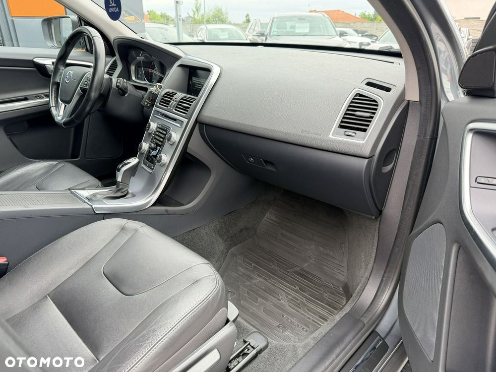 Volvo XC 60 D4 Geartronic Summum - 15