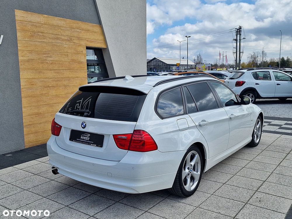 BMW Seria 3 318d DPF Edition Sport - 5