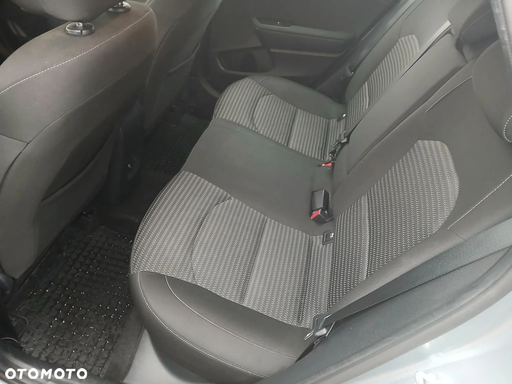 Kia Ceed 1.5 T-GDI M - 8