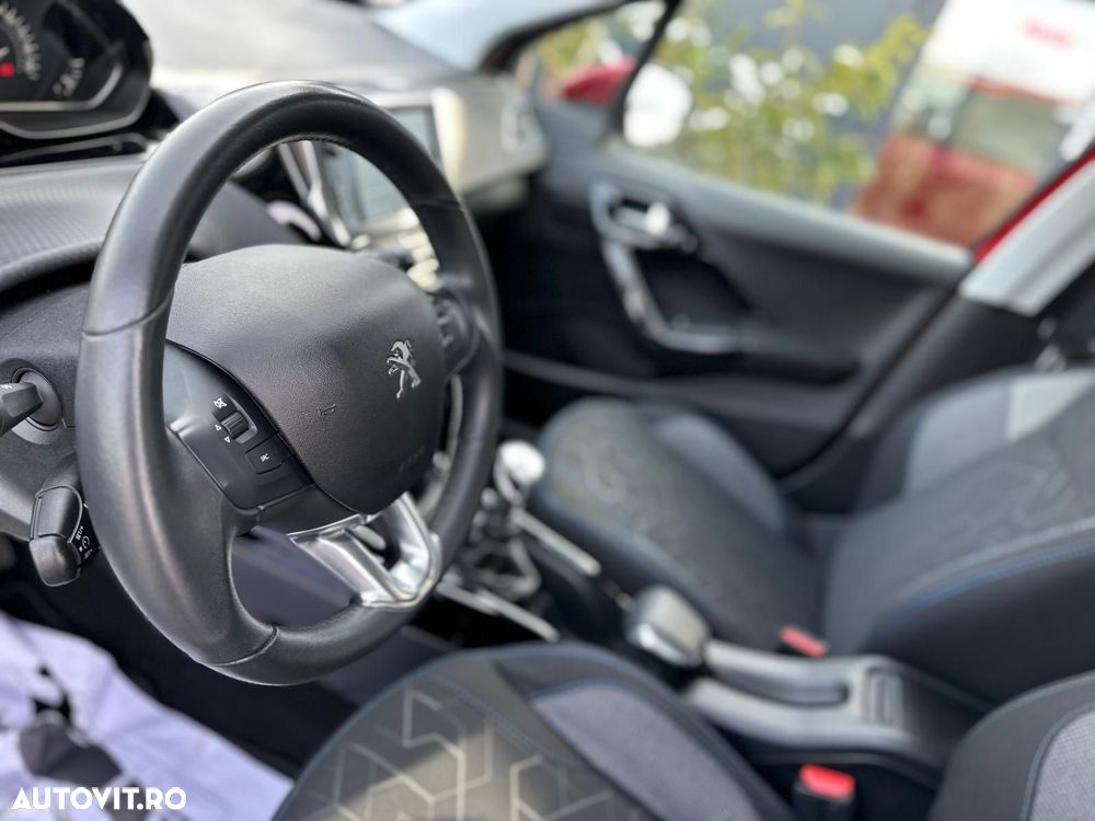 Peugeot 2008 - 11