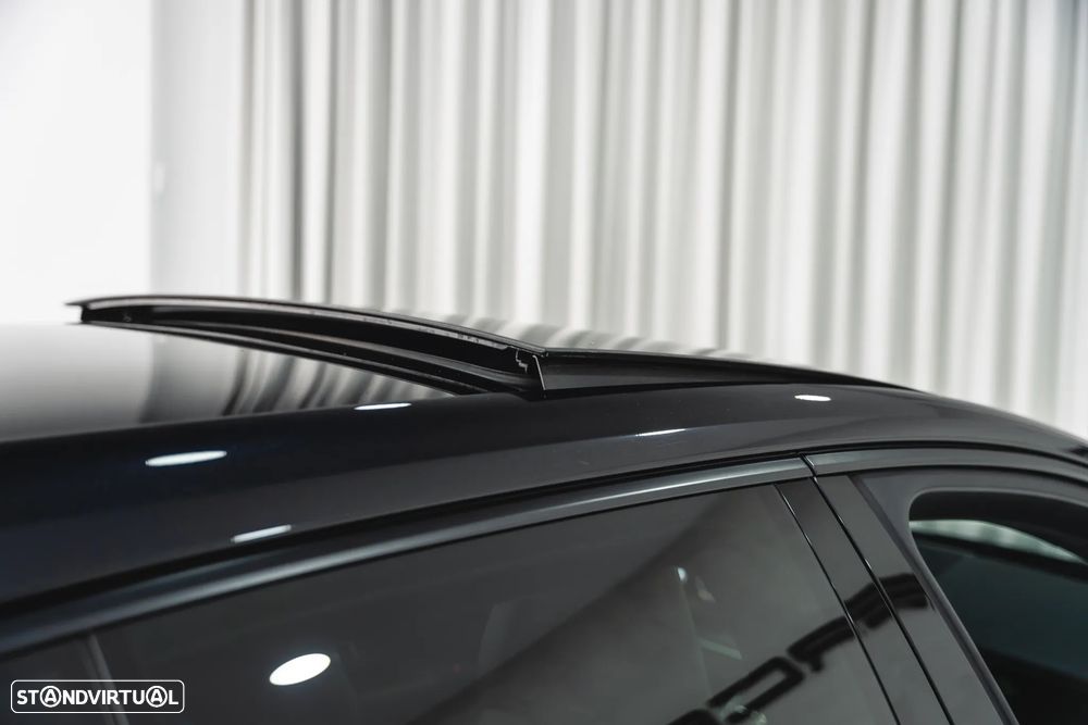 Porsche Panamera Sport Turismo 4 E-Hybrid Platinum Edition PDLS - 45