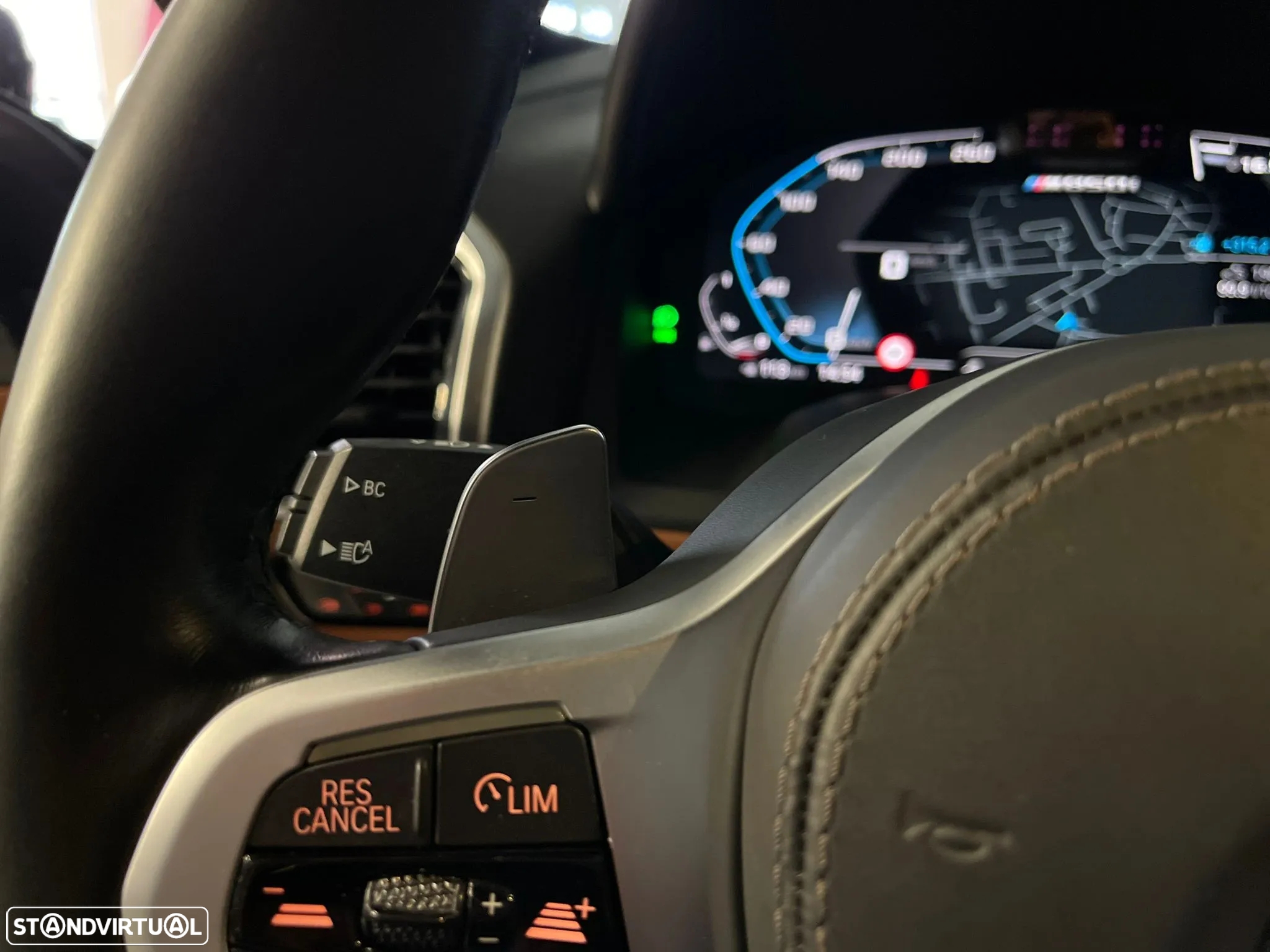 BMW M850i xDrive - 16