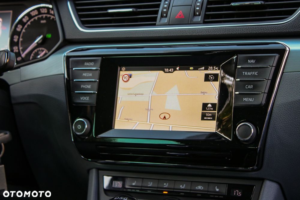 Skoda Superb 2.0 TDI DSG Style - 34
