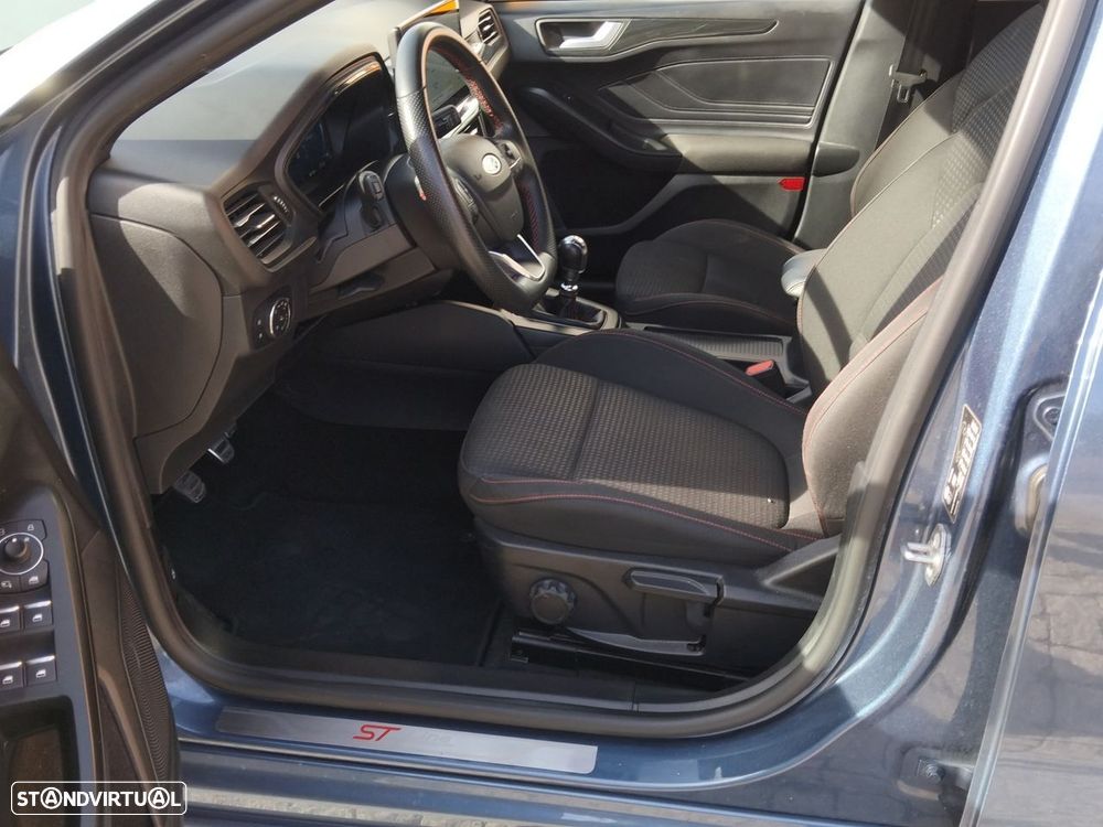 Ford Focus - 10
