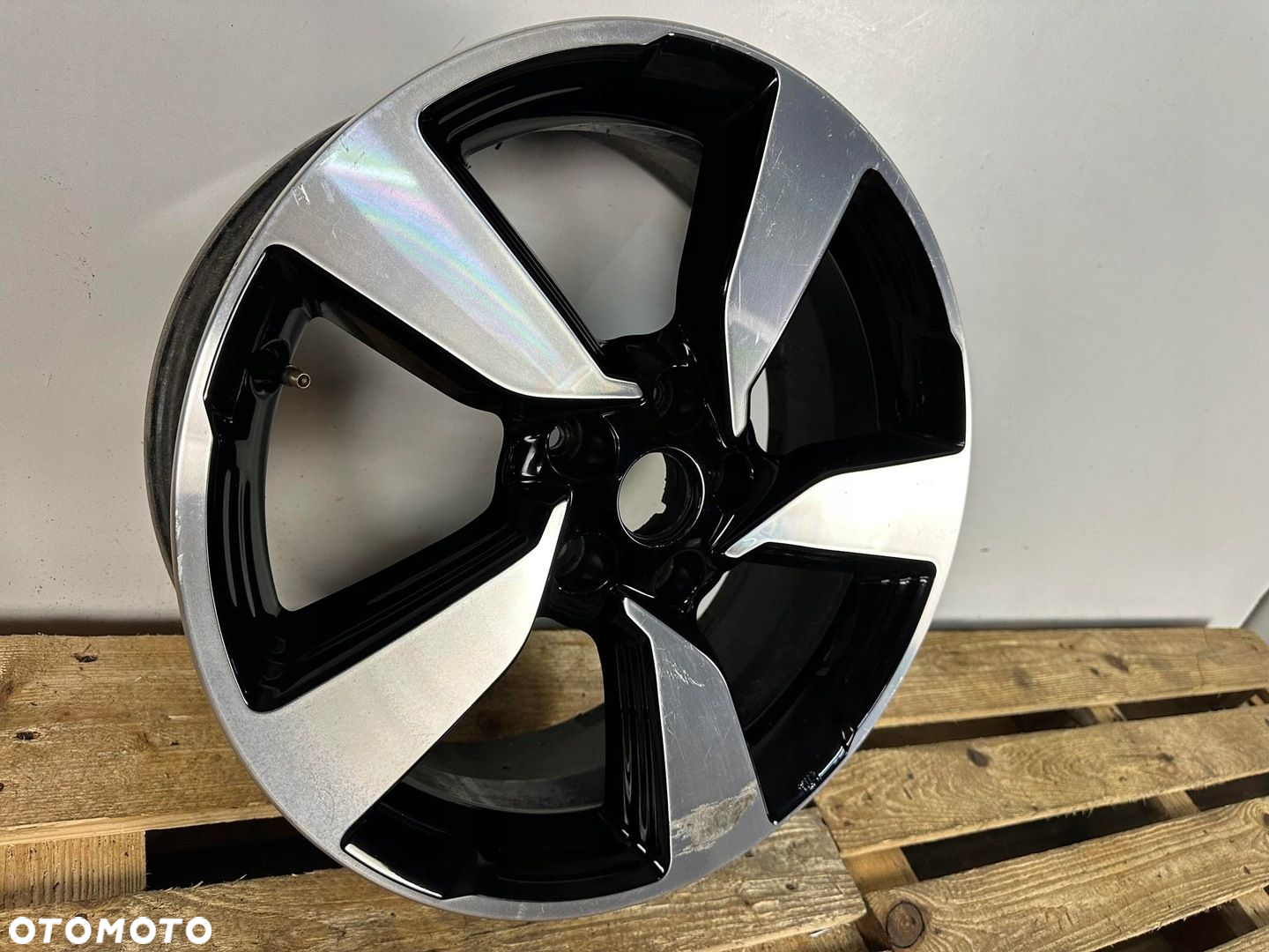 FELGA ALUMINIOWA NISSAN QASHQAI II 2 X-TRAIL 18" 7.0 N64801 CALA LADNA - 2