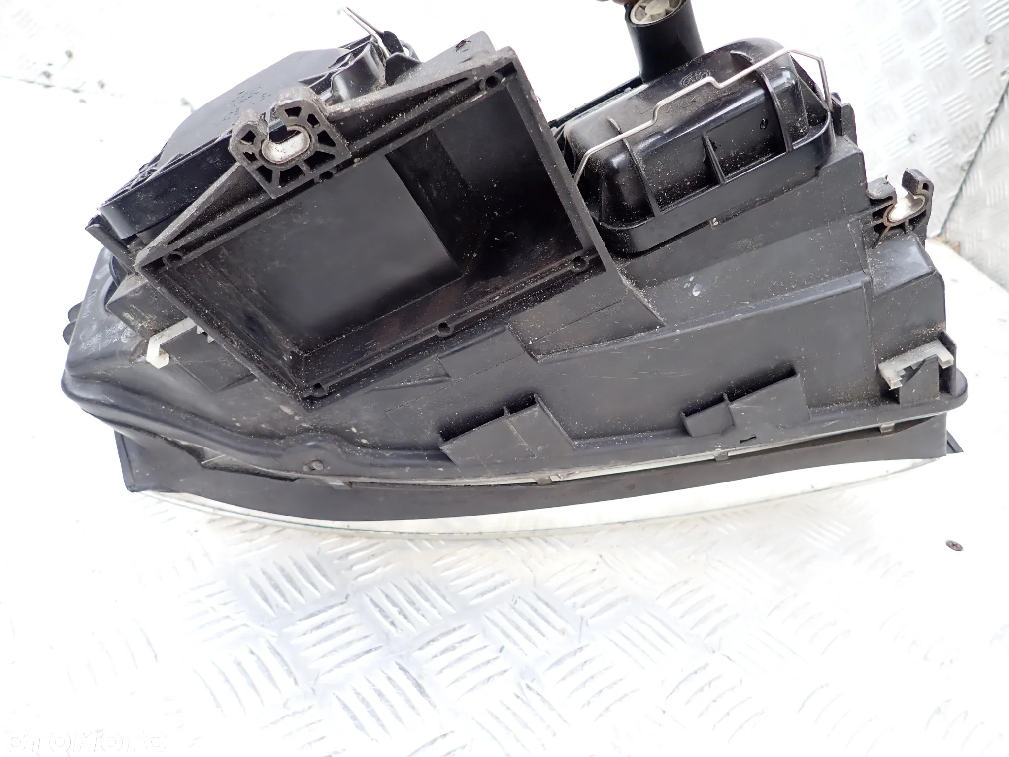 LAMPA LEWY / PRAWY PRZÓD AUDI A4 B6 8E0941004F / 8E0941003F ANGLIK - 13