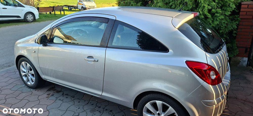 Opel Corsa - 11