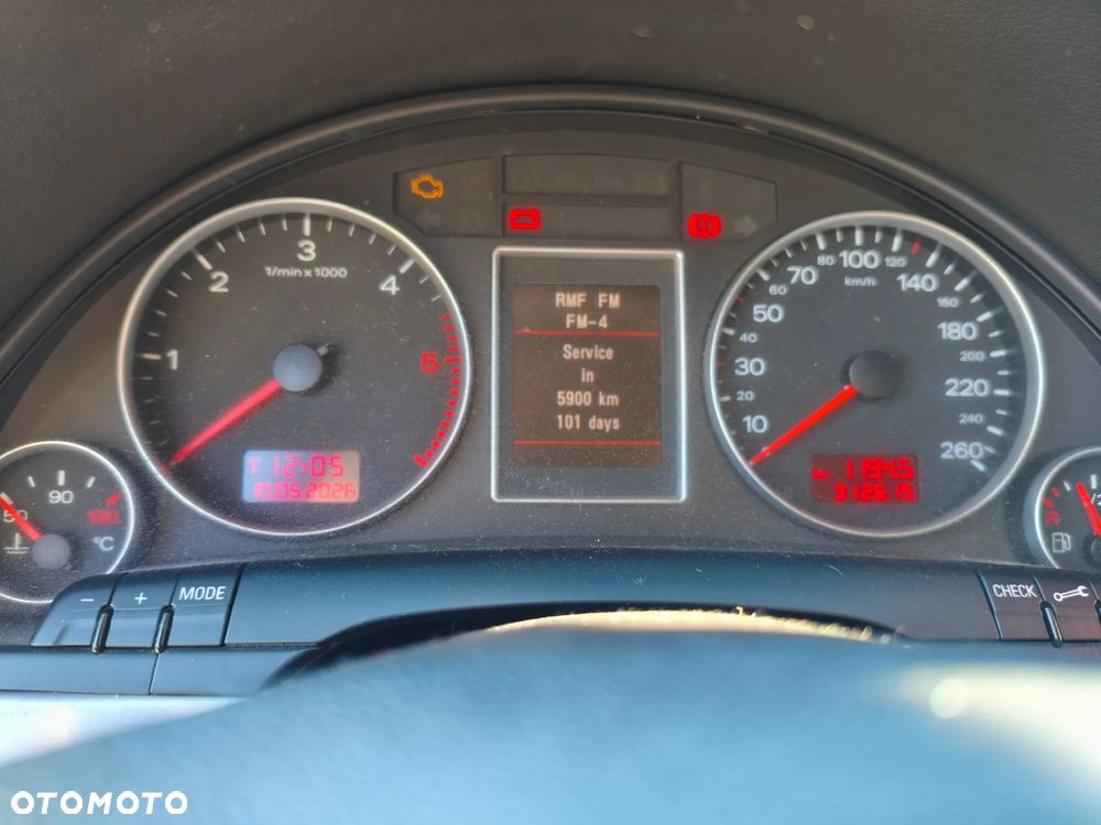 Audi A4 Limousine 2.0 TDI DPF - 8