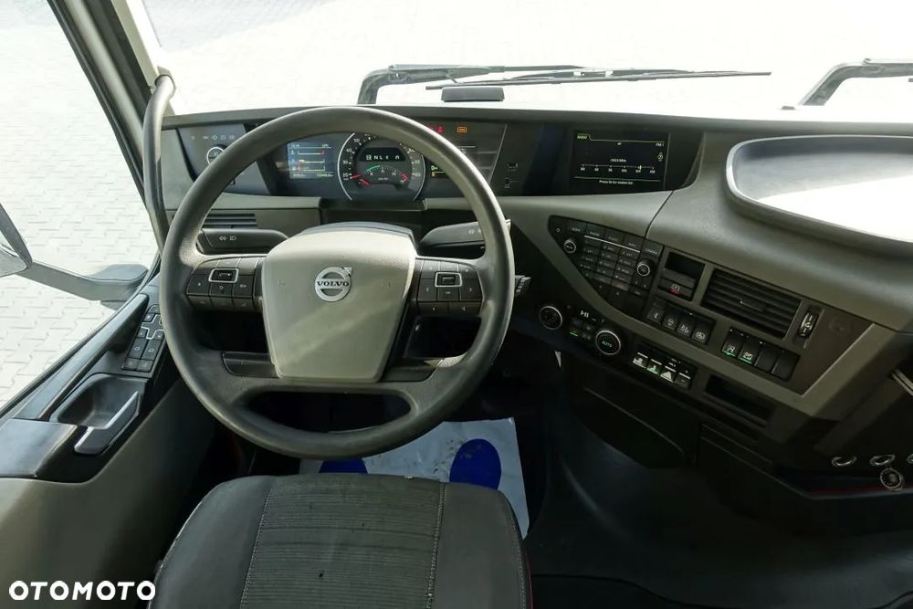 Volvo FH 460 GLOBETROTTER / STANDARD/ AUTOMAT / EURO 6 / 2 ZBIORNIKI PALIWA / KLIMATYZACJA POSTOJOWA/ LODÓWKA - 21