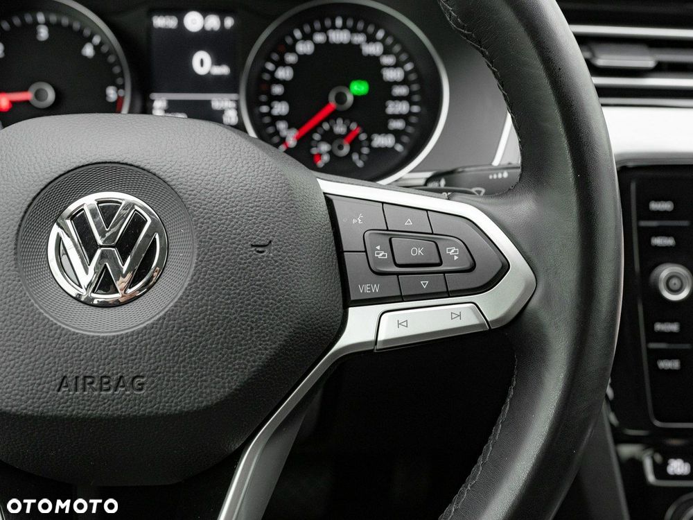 Volkswagen Passat 2.0 TDI EVO Business DSG - 17
