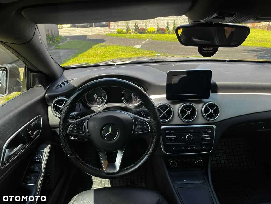 Mercedes-Benz CLA 250 7G-DCT - 8
