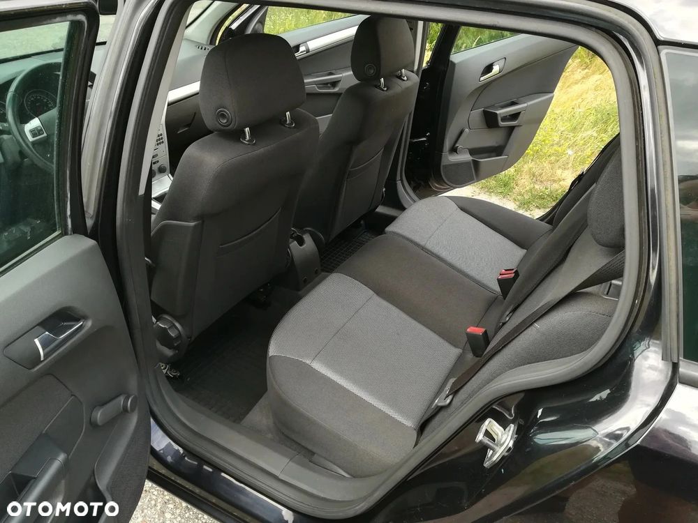 Opel Astra 1.4 Caravan Cosmo - 9