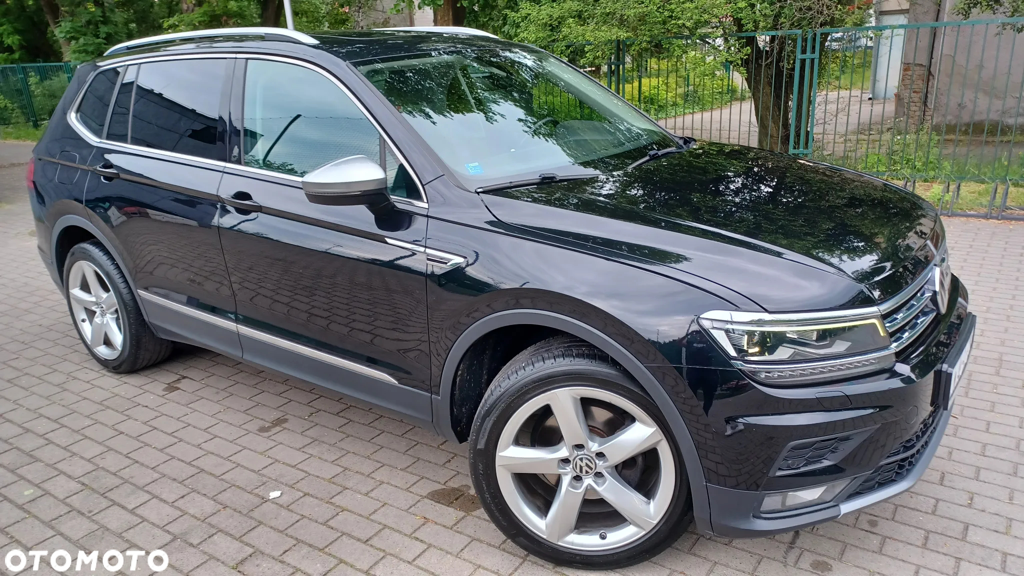 Volkswagen Tiguan Allspace 2.0 TDI SCR Comfortline DSG - 2