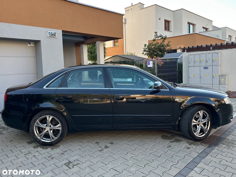 Audi A4 Limousine - 10
