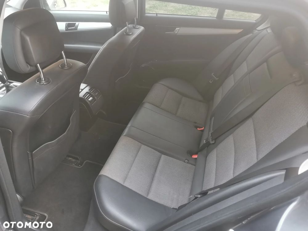 Mercedes-Benz Klasa C 200 CDI DPF BlueEFFICIENCY - 9