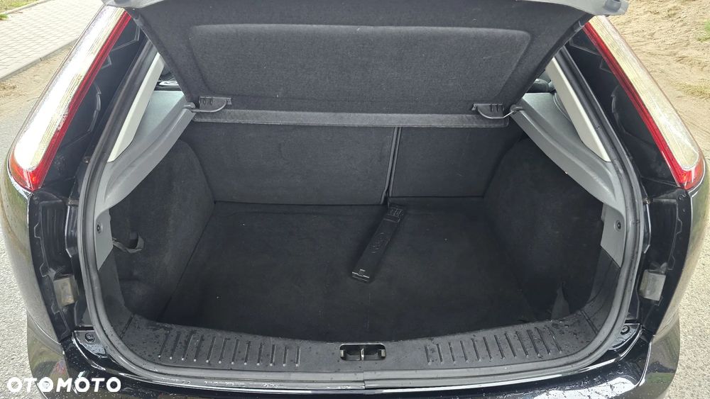 Ford Focus 2.0 TDCi DPF Titanium - 19