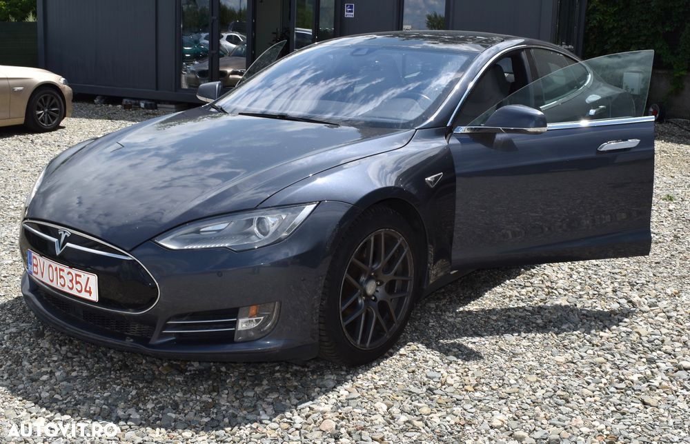 Tesla Model S 85D Allradantrieb - 1
