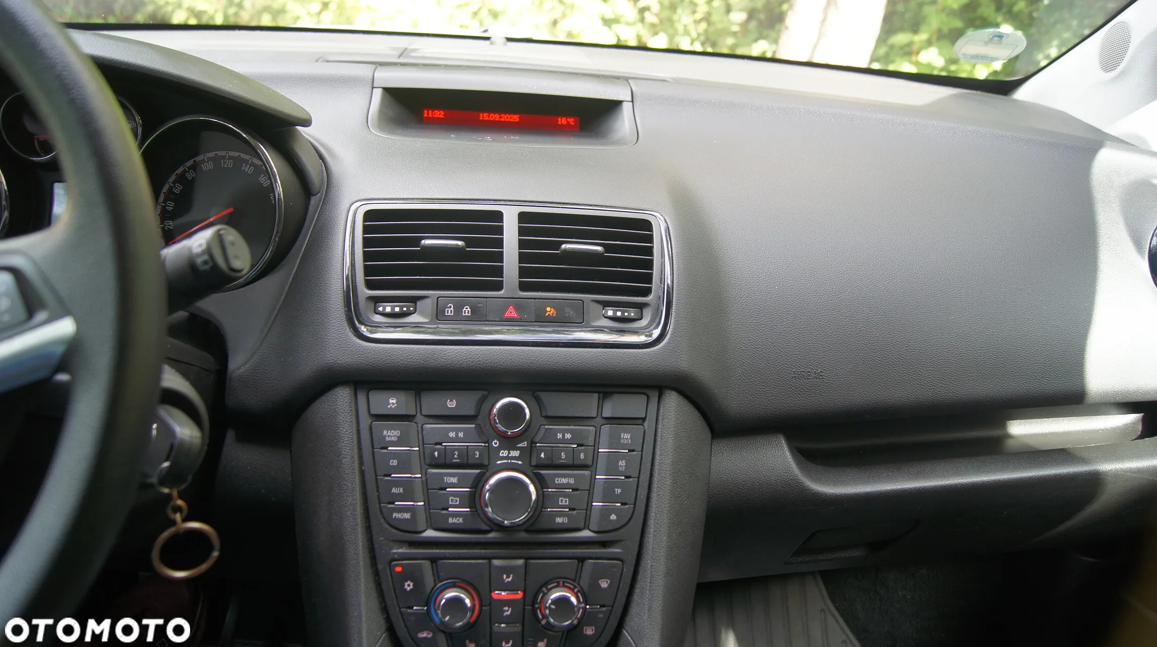 Opel Meriva - 26