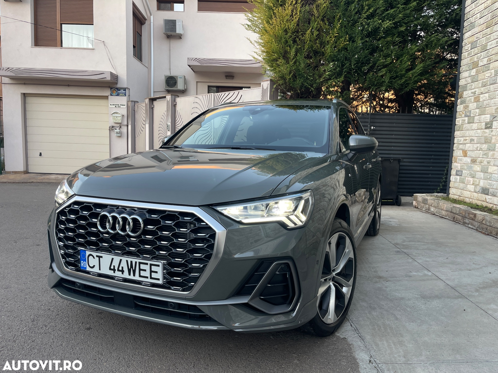 Audi Q3 2.0 45 TFSI S tronic quattro S Line - 4