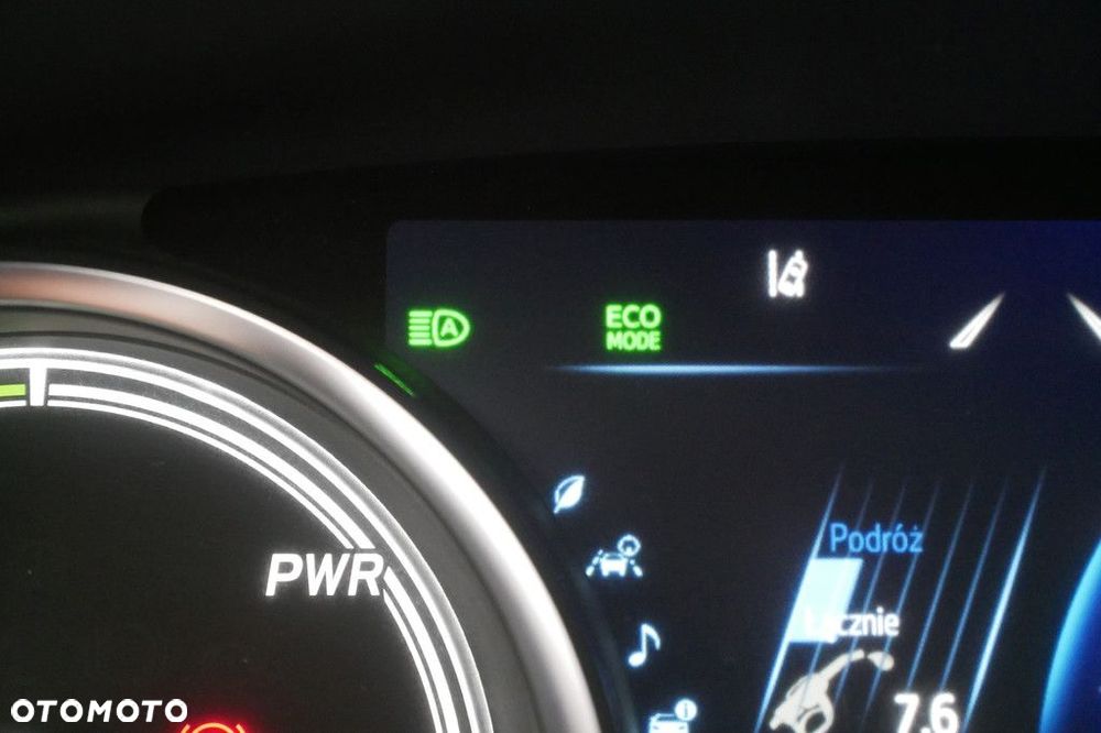 Toyota Camry 2.5 Hybrid Comfort CVT - 21