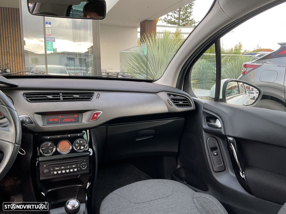 Citroën C3 1.2 PureTech Attraction - 33