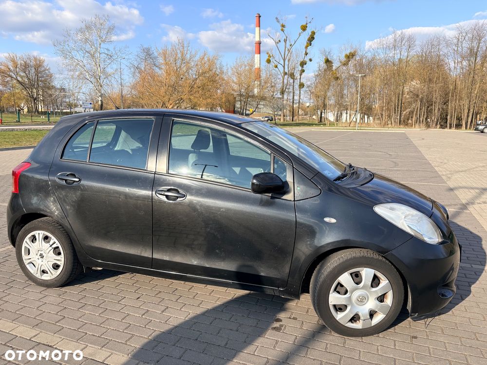 Toyota Yaris 1.3 Sol - 7