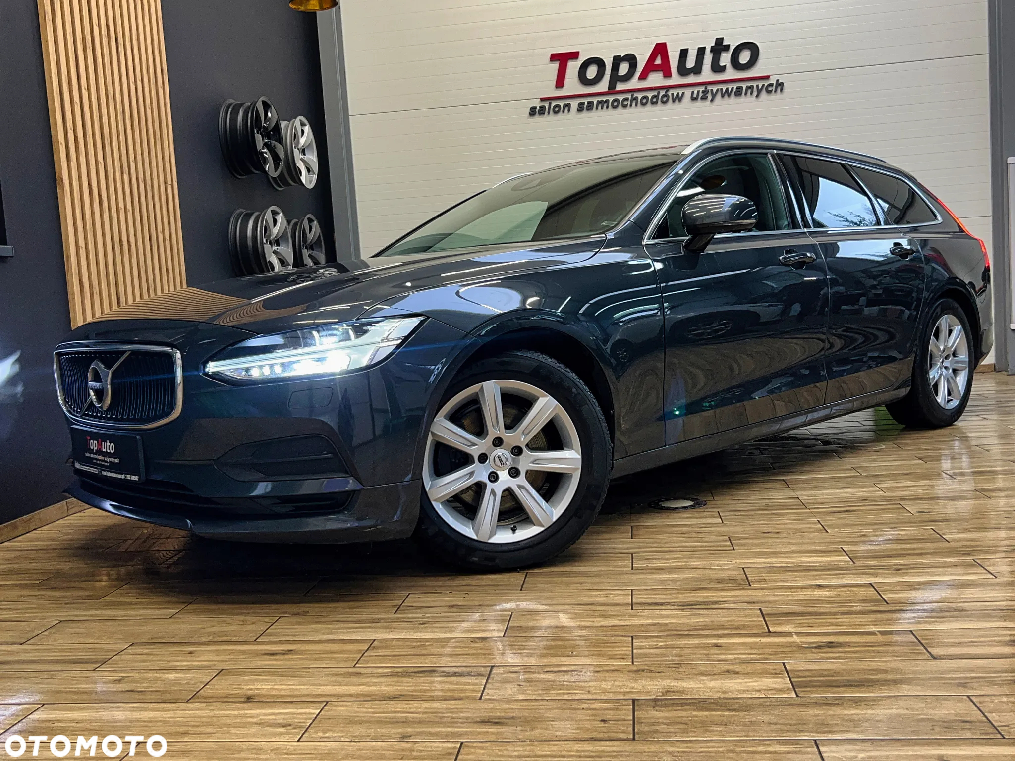 Volvo V90 D4 Momentum Pro - 2