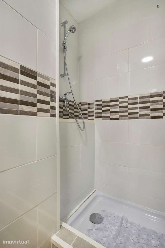 Quarto - localizado em Arroios Lisbon - Grande imagem: 4/34
