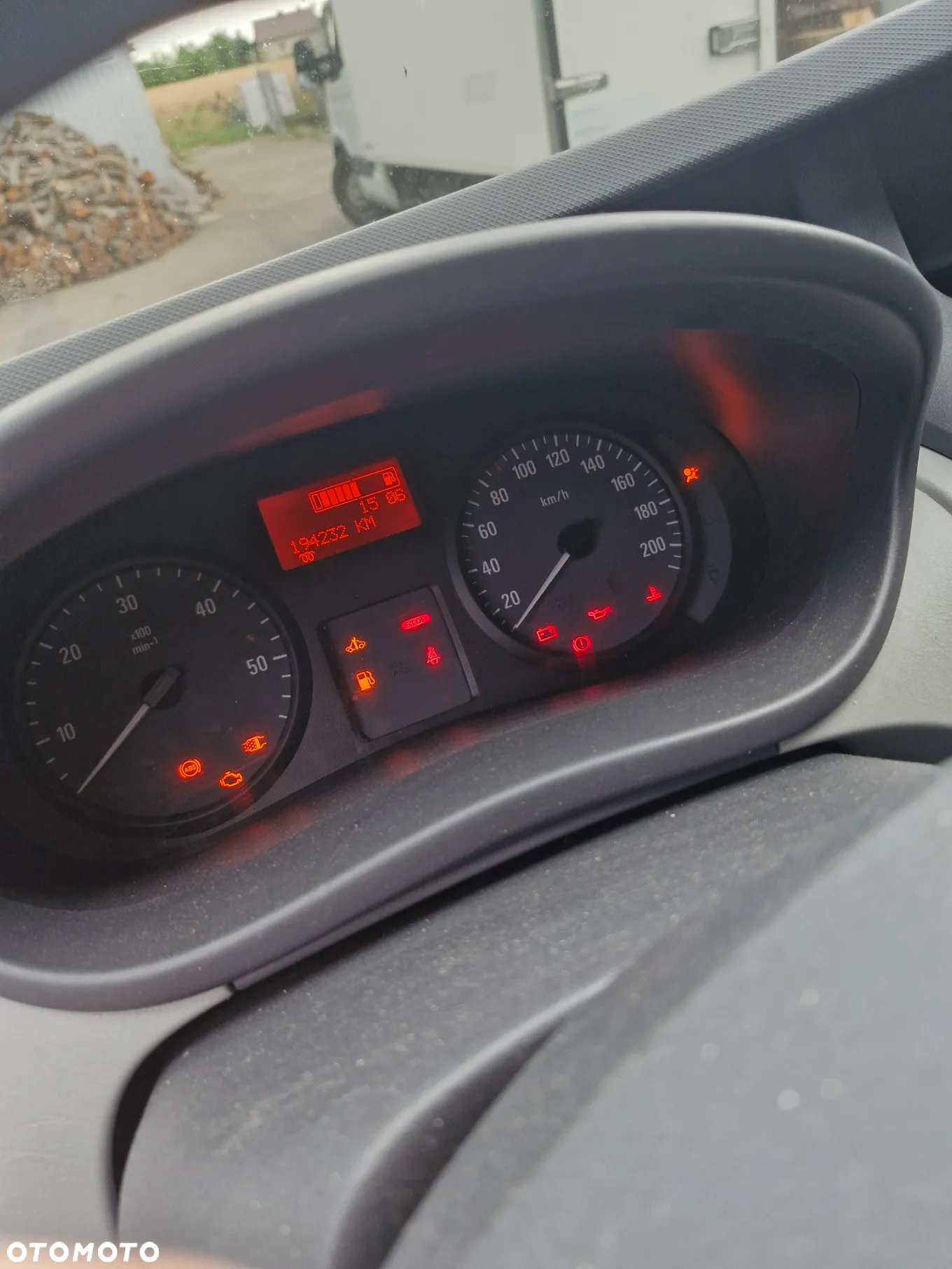 Opel Vivaro - 12