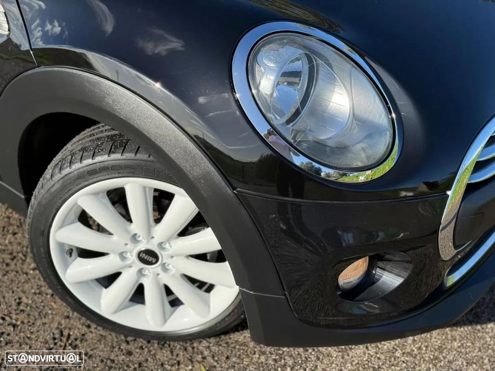 MINI 3 Portas One D - 28