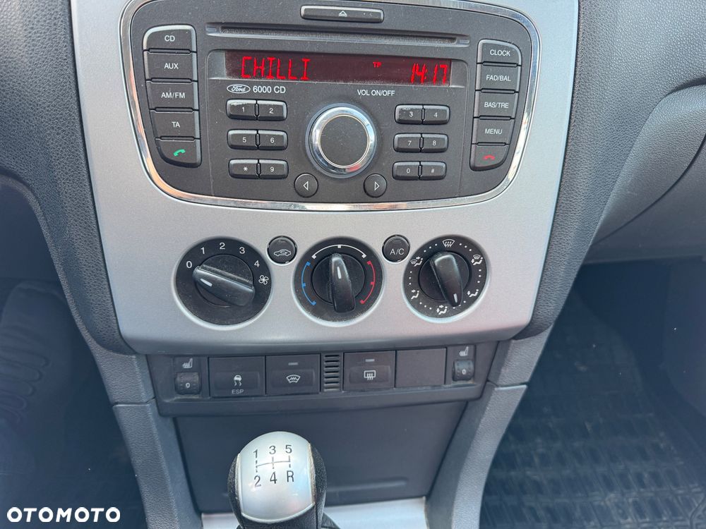 Ford Focus 1.8 Connection - 8