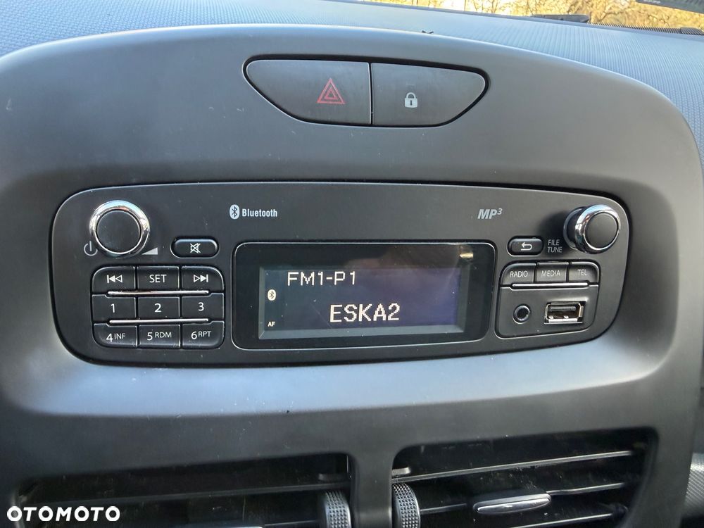 Renault Clio 1.2 16V Life - 12