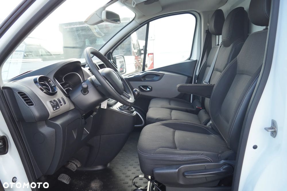 Renault Trafic - 18