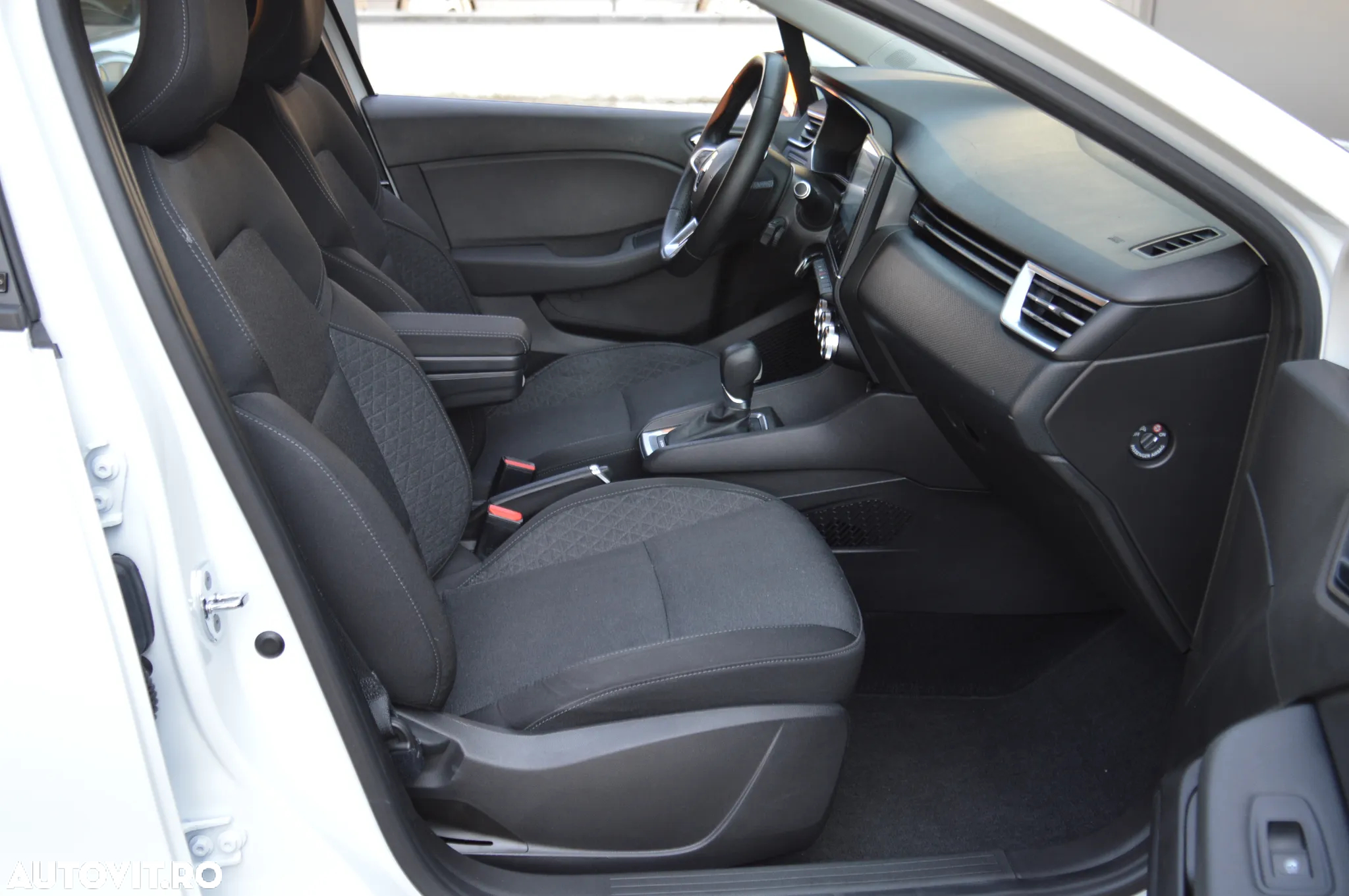 Renault Clio E-TECH Full Hybrid 145 E-TECH engineered - 9