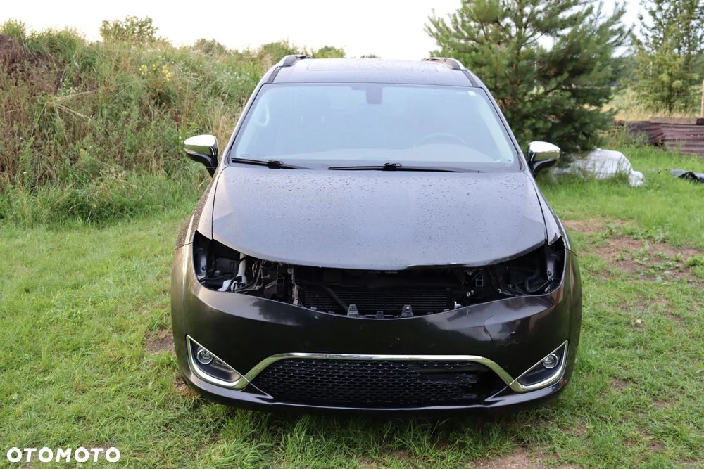 Chrysler Pacifica - 7