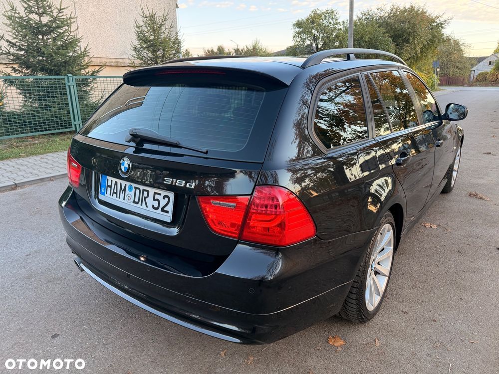 BMW 3 Series 2009 photo 4