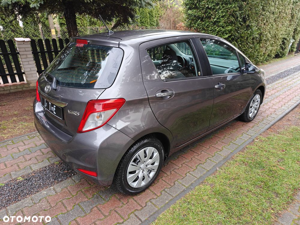 Toyota Yaris - 2