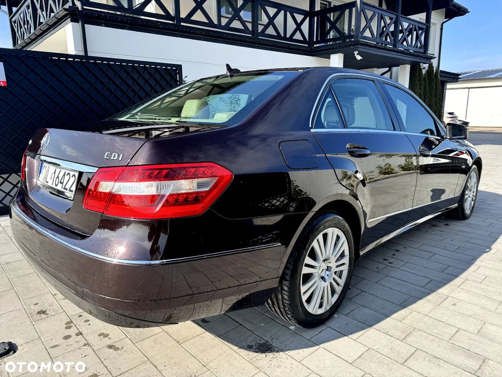 Mercedes-Benz Klasa E 250 CDI 7G-TRONIC Elegance - 7