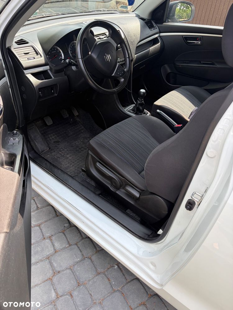 Suzuki Swift - 9