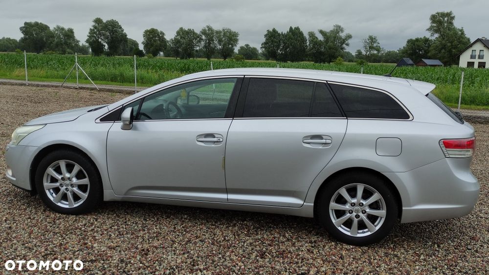 Toyota Avensis - 5