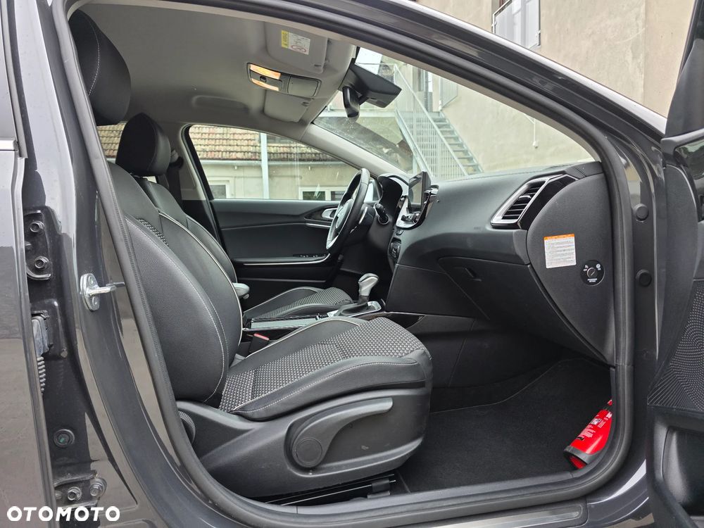 Kia XCeed 1.6 GDI PHEV L Business Line DCT - 32